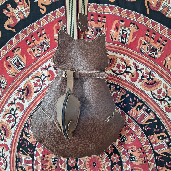 None Handbags - Cat Shaped Faux Leather Crossbody Sling Bag and Mouse Coin Purse Set